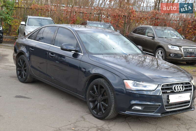 Седан Audi A4 2013 в Луцке