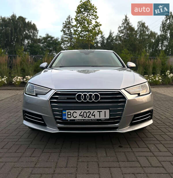 Седан Audi A4 2016 в Львові