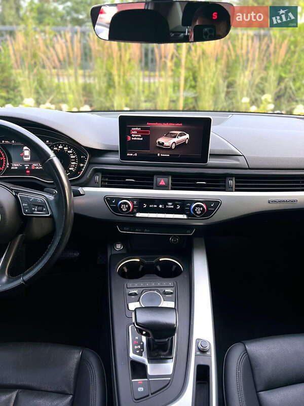 Седан Audi A4 2016 в Львові