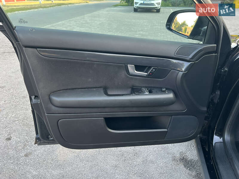 Седан Audi A4 2002 в Звенигородке