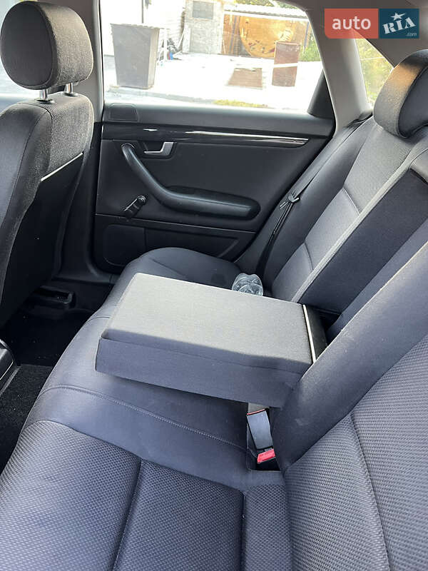 Седан Audi A4 2002 в Звенигородке