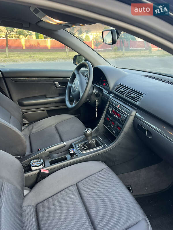 Седан Audi A4 2002 в Звенигородке