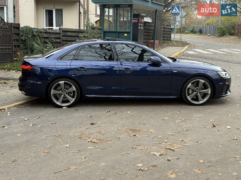 Седан Audi A4 2021 в Києві