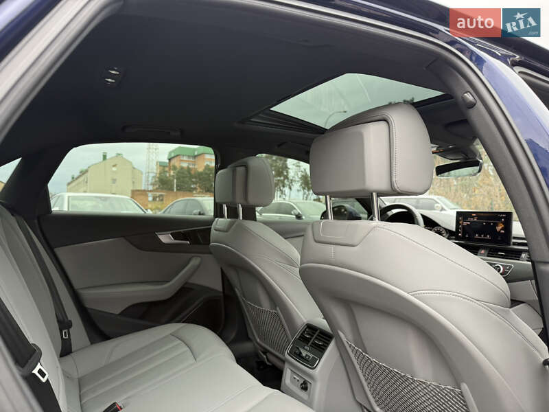 Седан Audi A4 2021 в Києві