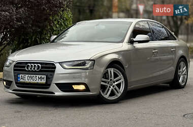 Седан Audi A4 2012 в Днепре