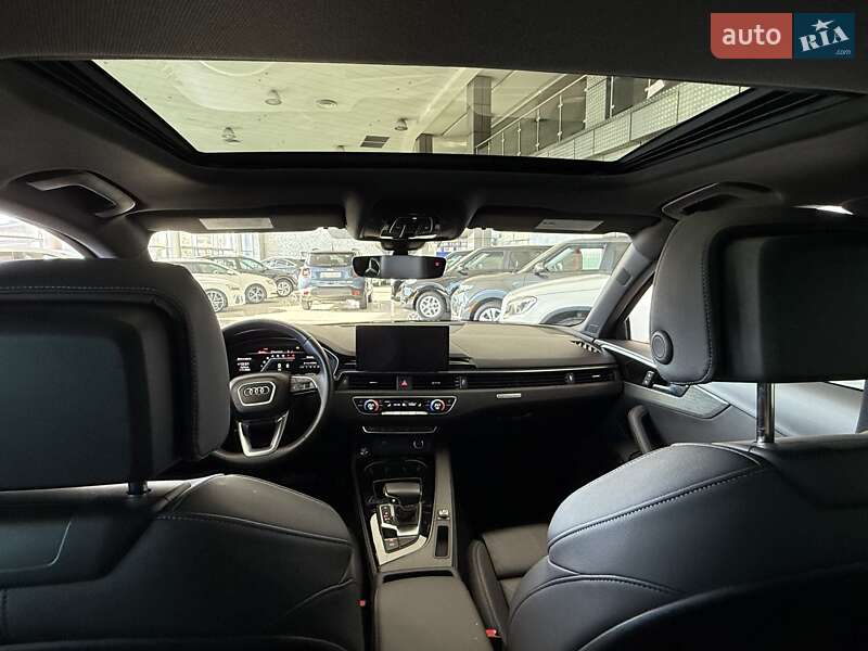 Седан Audi A4 2023 в Одессе