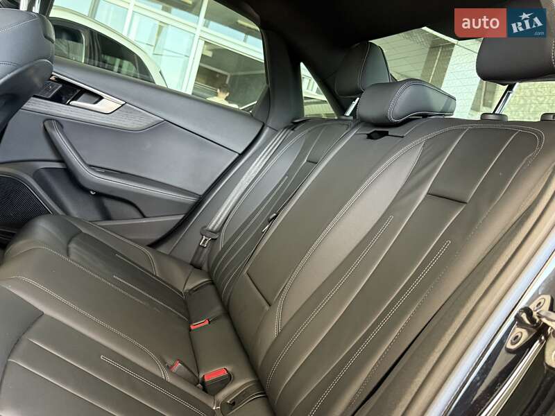Седан Audi A4 2023 в Одессе