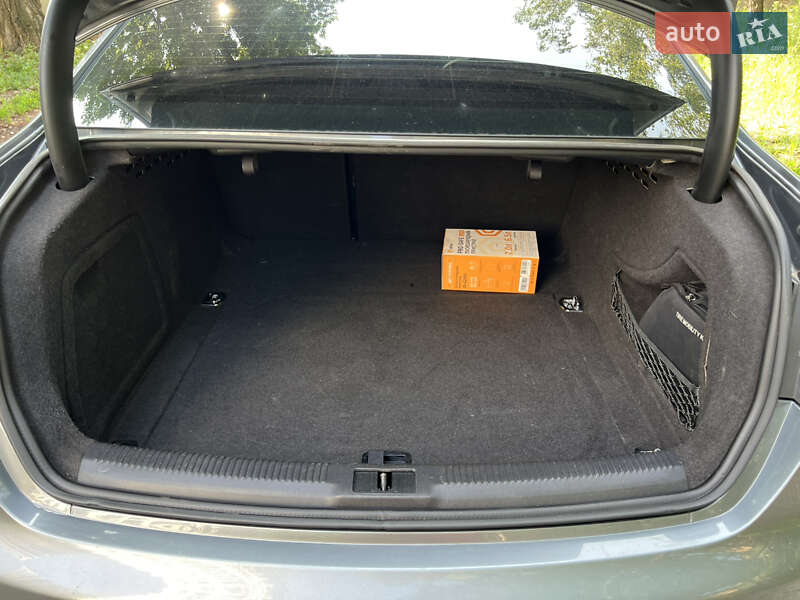 Седан Audi A4 2012 в Києві фото 26 Седан Audi A4 2012 в Києві