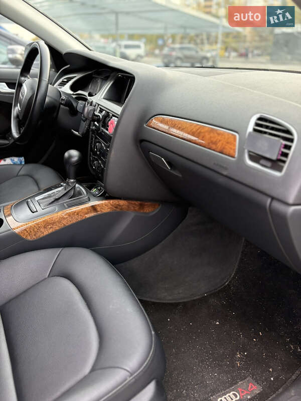 Седан Audi A4 2011 в Киеве