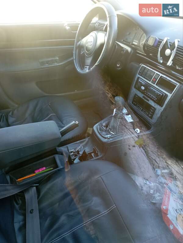Универсал Audi A4 1998 в Калиновке