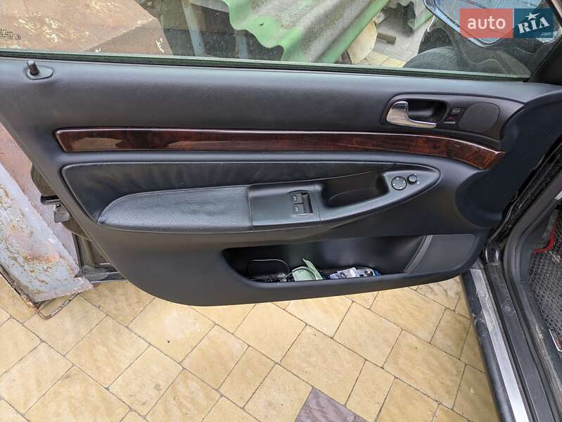 Универсал Audi A4 1999 в Сарнах