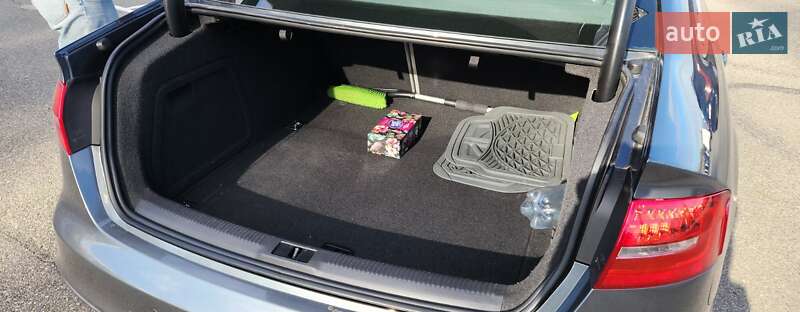 Седан Audi A4 2014 в Києві