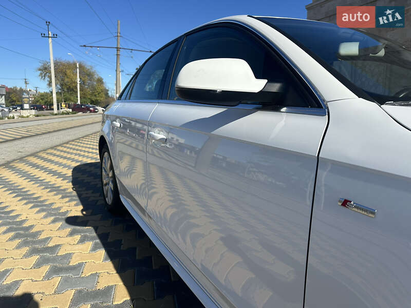 Седан Audi A4 2014 в Одессе