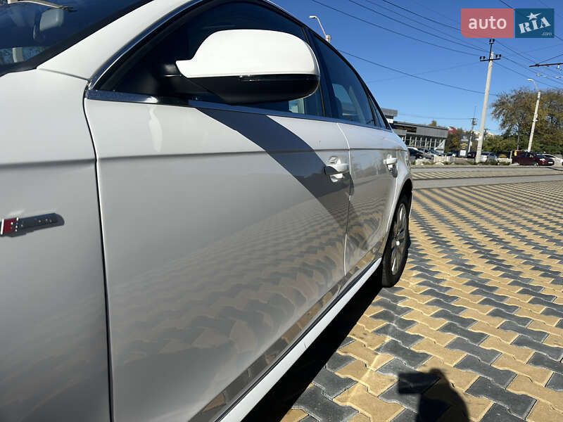 Седан Audi A4 2014 в Одессе