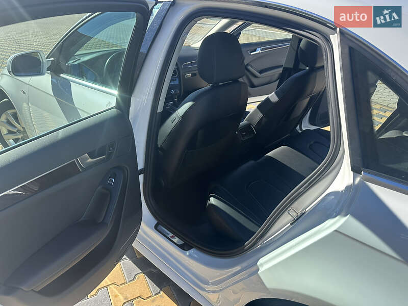 Седан Audi A4 2014 в Одессе