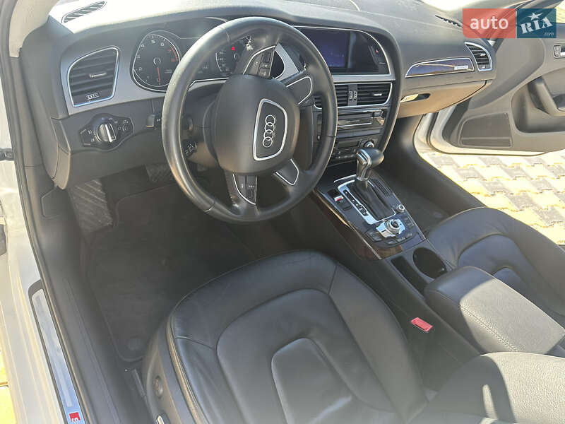 Седан Audi A4 2014 в Одессе