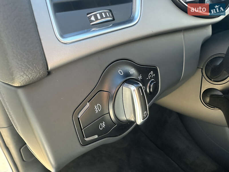 Седан Audi A4 2014 в Одессе
