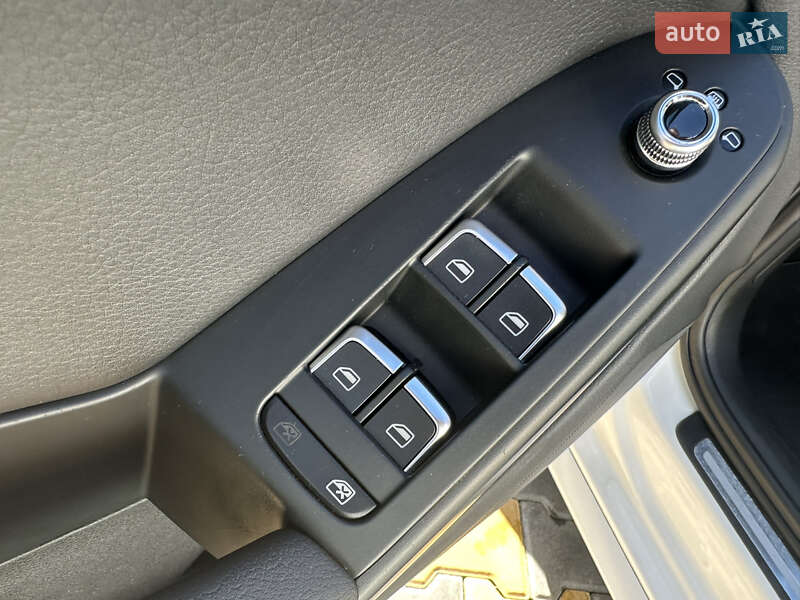 Седан Audi A4 2014 в Одессе