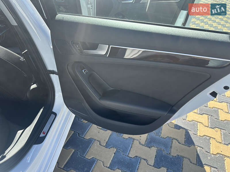 Седан Audi A4 2014 в Одессе