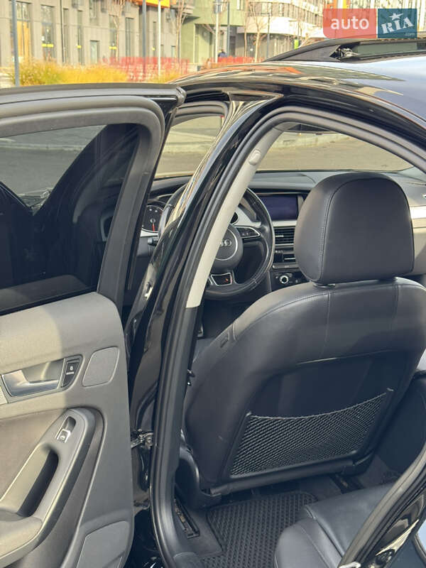 Седан Audi A4 2015 в Киеве