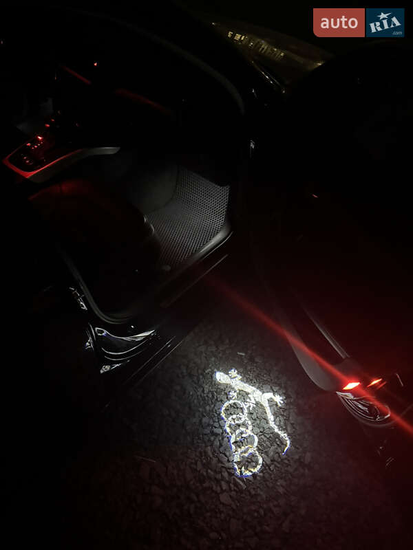 Седан Audi A4 2015 в Киеве