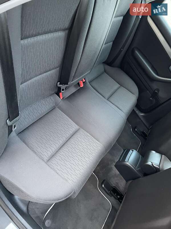 Седан Audi A4 2005 в Кам'янському
