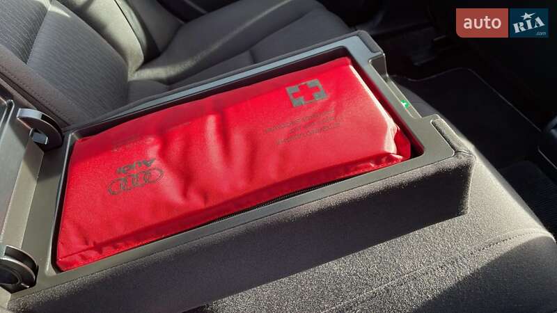 Седан Audi A4 2005 в Кам'янському