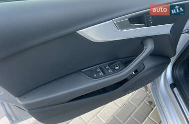 Седан Audi A4 2018 в Киеве