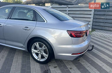 Седан Audi A4 2018 в Киеве
