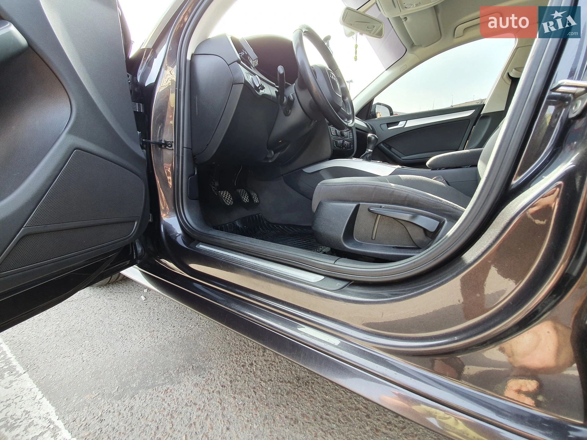 2010 Audi A4 - мініатюра 21