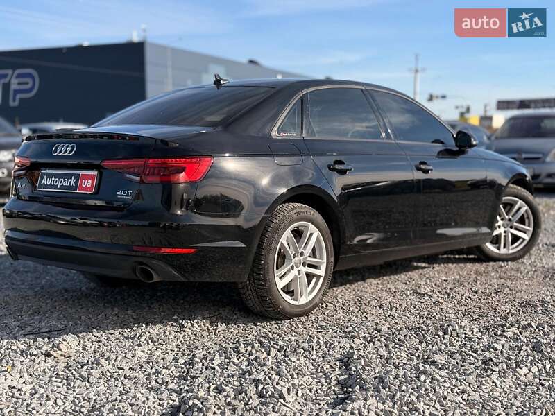 Седан Audi A4 2016 в Львові
