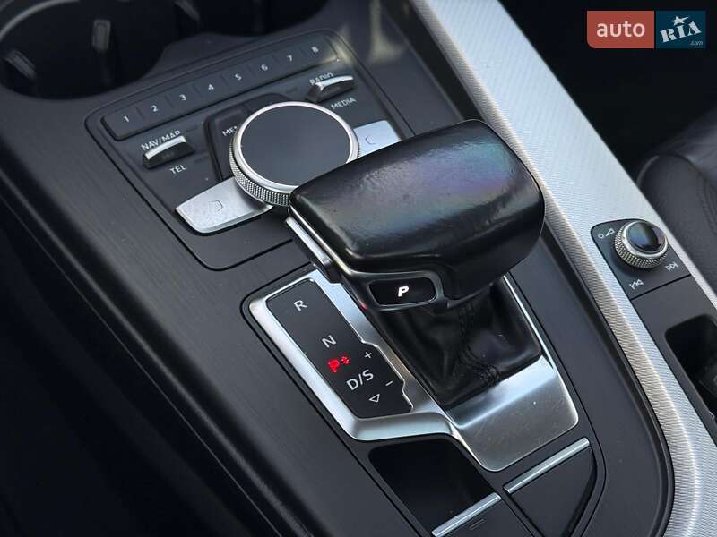 Седан Audi A4 2016 в Львові