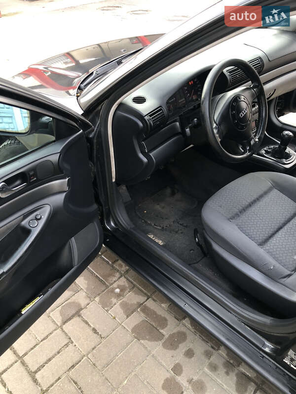 Универсал Audi A4 1997 в Ровно