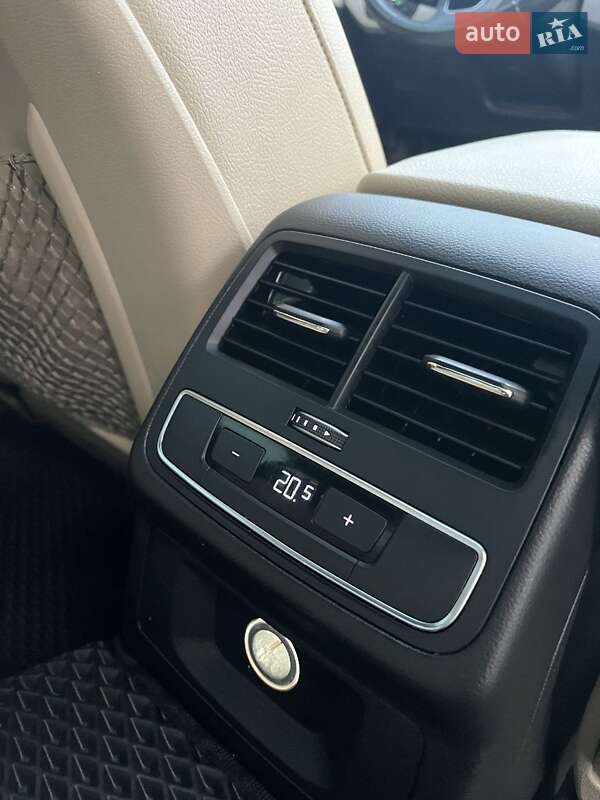 Седан Audi A4 2017 в Киеве