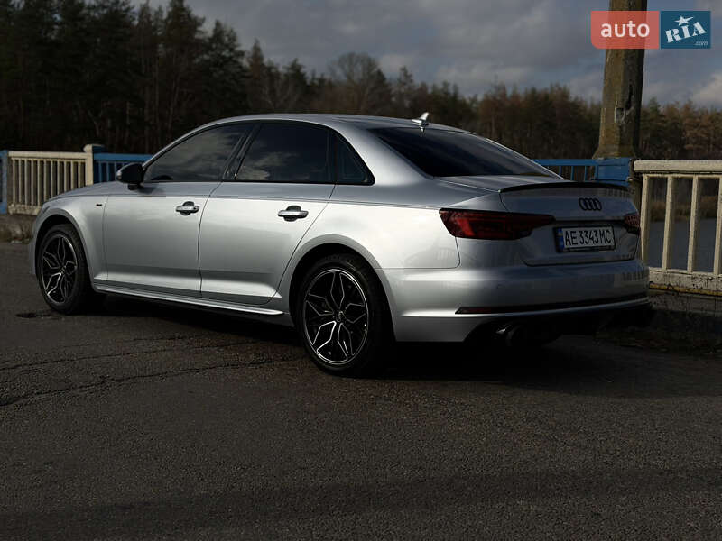Седан Audi A4 2018 в Новомосковске