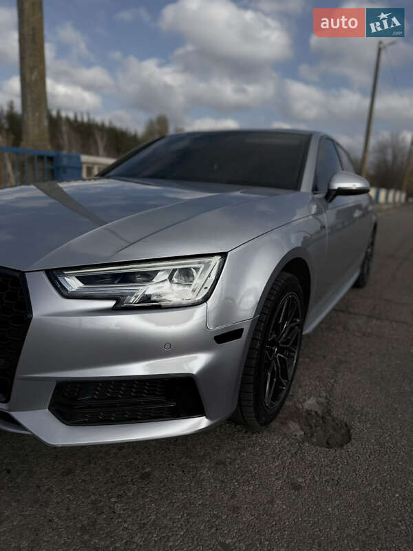 Седан Audi A4 2018 в Новомосковске