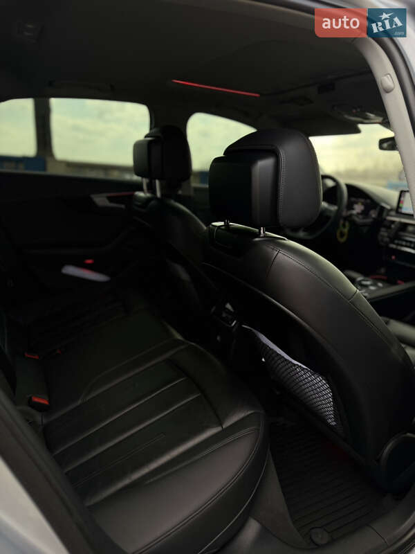 Седан Audi A4 2018 в Новомосковске