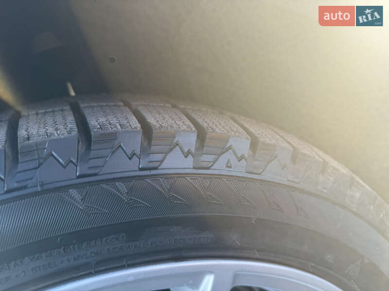 Седан Audi A4 2015 в Жовкве