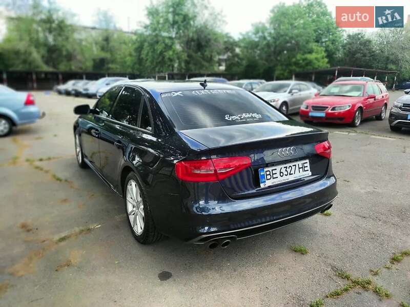 Седан Audi A4 2015 в Кривом Роге