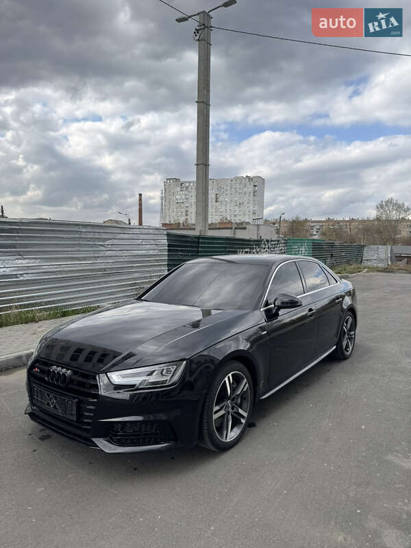 Audi A4 2017 Audi A4 2017