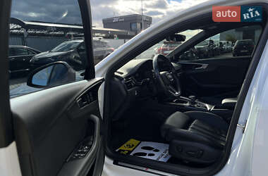 Седан Audi A4 2020 в Мукачево