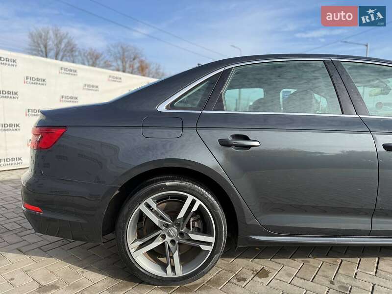 Седан Audi A4 2016 в Луцьку