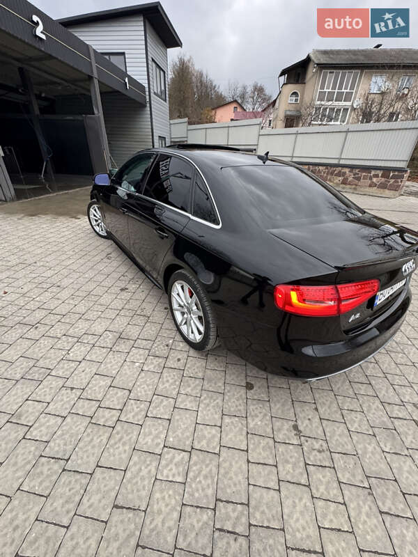 Седан Audi A4 2015 в Бучачі