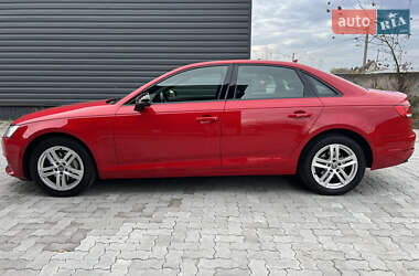 Седан Audi A4 2018 в Луцке