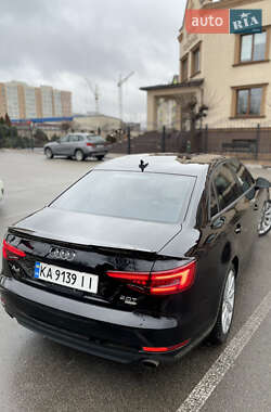 Седан Audi A4 2016 в Киеве