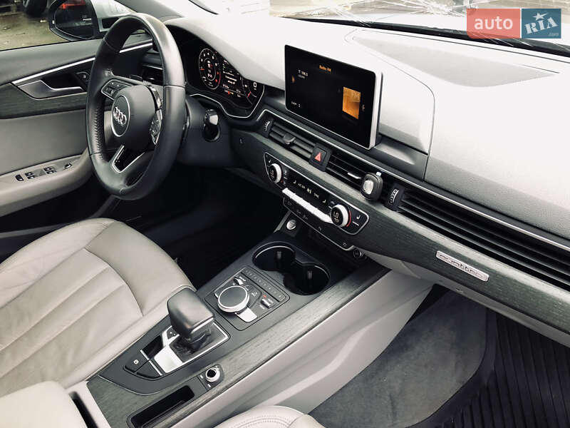 Седан Audi A4 2018 в Ирпене