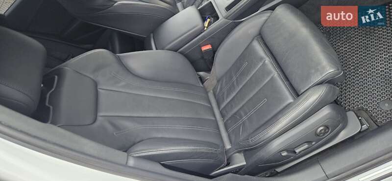 Седан Audi A4 2017 в Киеве фото 18 Седан Audi A4 2017 в Киеве