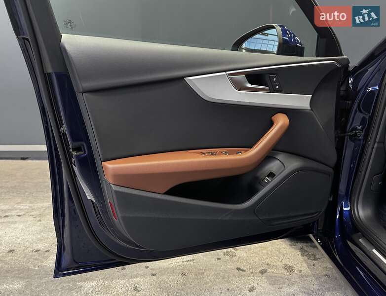 Седан Audi A4 2020 в Києві