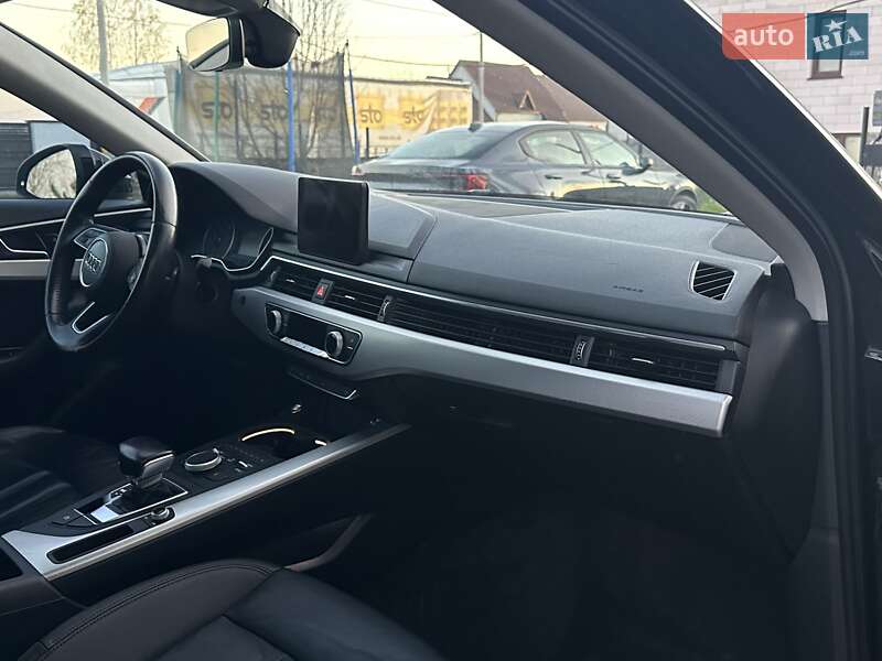 Седан Audi A4 2017 в Любешові