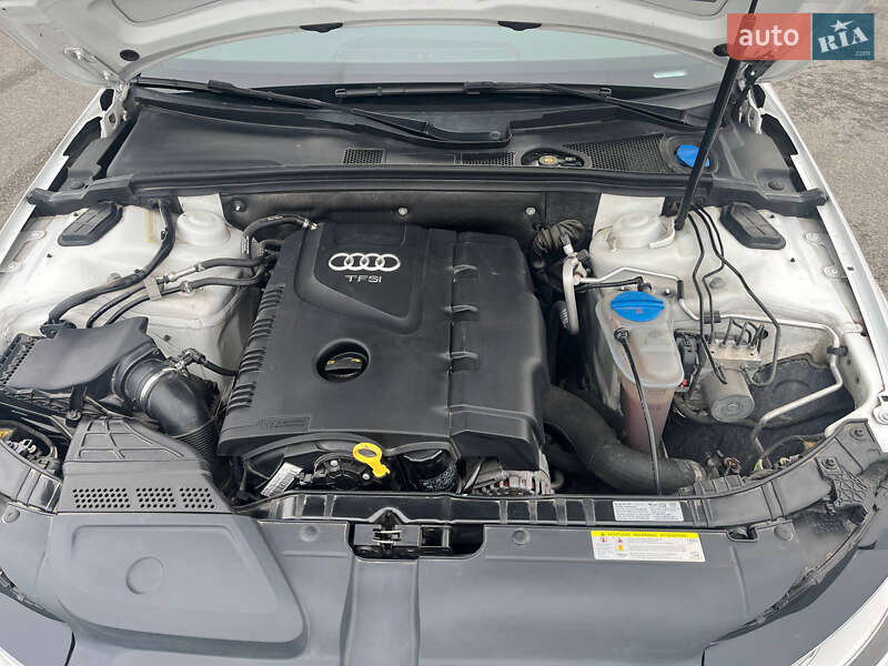 Седан Audi A4 2014 в Рівному